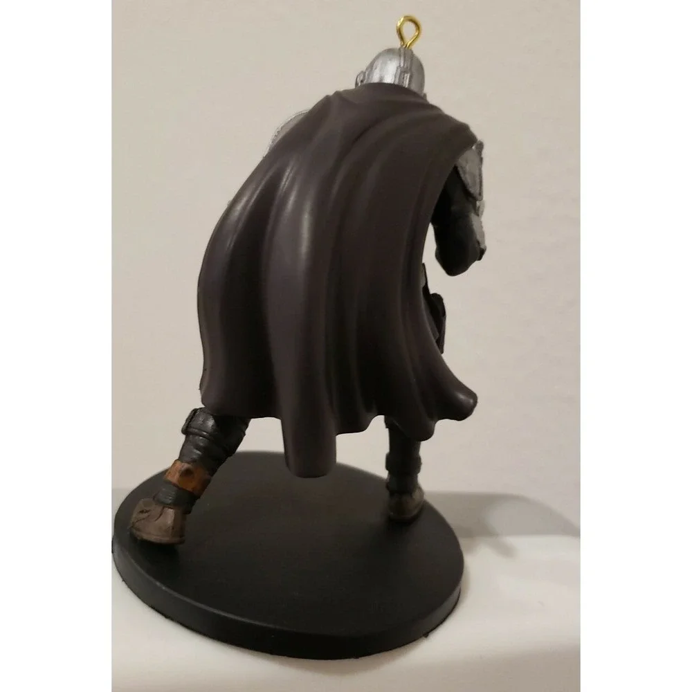 MANDO STAR WARS THE‎ MANDALORIAN Figurine Holiday Christmas Tree Ornament C-16